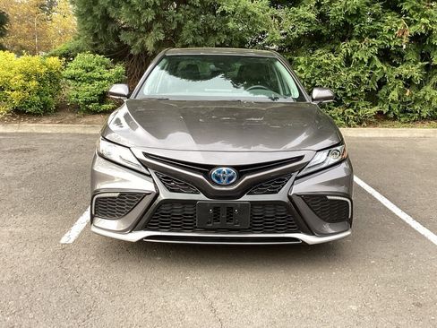 Used 2024 Toyota Camry XSE w/ Navigation Package image 22