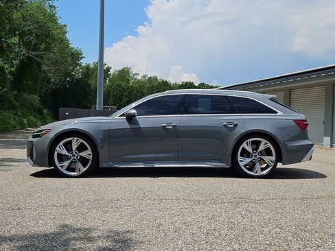 Used 2023 Audi RS 6 AWD/4WD image 2