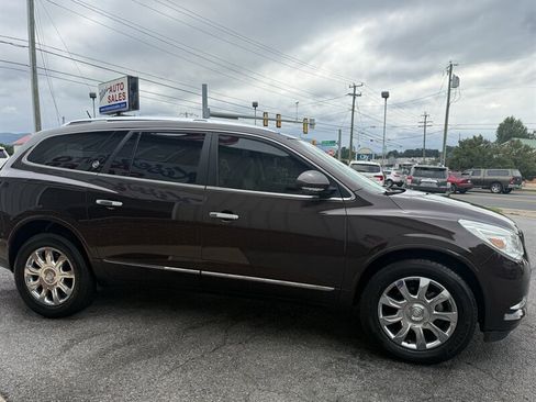 Used 2017 Buick Enclave Leather AWD/4WD image 6