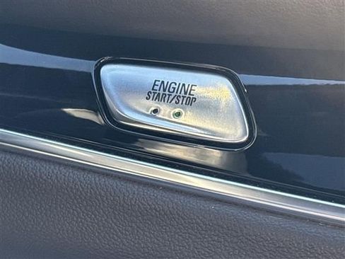 Used 2022 Buick Enclave Avenir w/ Avenir Technology Package image 16