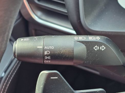Used 2023 Nissan Rogue SV FWD image 23