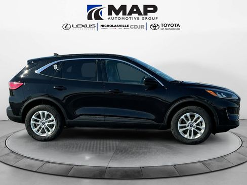 Used 2020 Ford Escape SE image 6