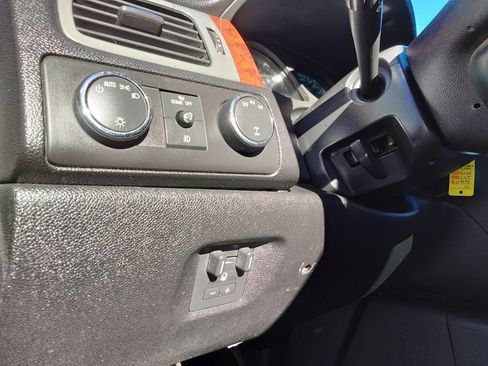 Used 2011 GMC Sierra 3500 SLT image 23