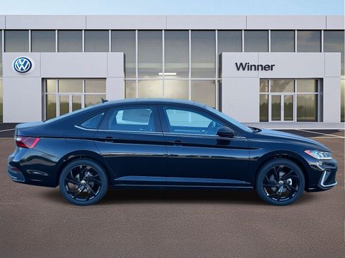 New 2026 Volkswagen Jetta SE image 6