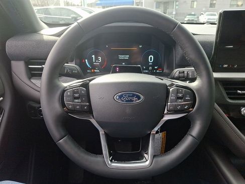 New 2026 Ford Explorer Platinum w/ LUX Leather Package AWD/4WD image 9