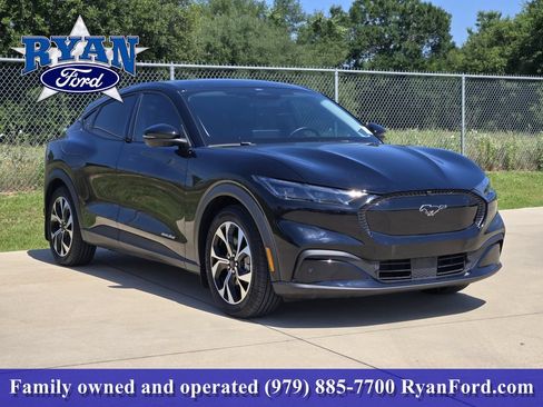 Certified 2025 Ford Mustang Mach-E Select RWD image 2