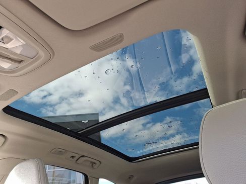 Certified 2024 Volvo XC60 B5 Plus w/ Protection Package Premier image 14