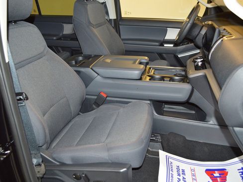 Used 2025 Ford Expedition Max Active AWD/4WD image 11