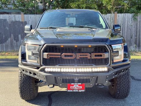 Used 2017 Ford F150 Raptor w/ Equipment Group 802A Luxury AWD/4WD image 3