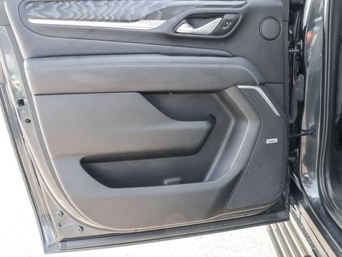 Used 2022 GMC Yukon XL Denali AWD/4WD image 28