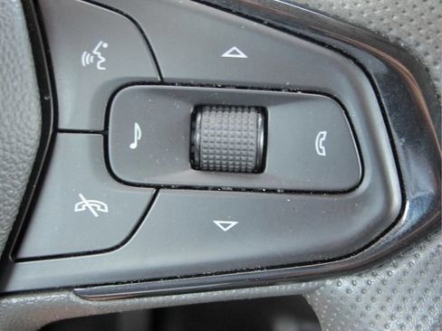 Used 2024 Chevrolet TrailBlazer LS w/ LS Convenience Package FWD image 19
