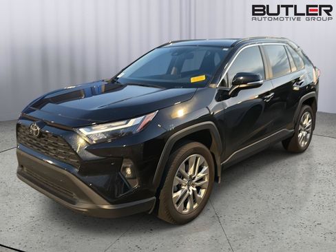 Certified 2025 Toyota RAV4 XLE Premium FWD image 1