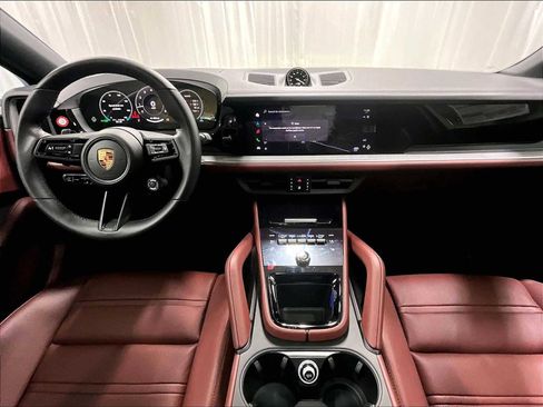 New 2026 Porsche Cayenne image 14