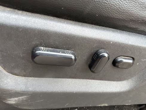 Used 2014 Ford F350 Lariat w/ Chrome Package image 10