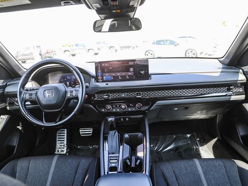 Used 2023 Honda Accord Sport image 11