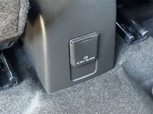 Used 2022 Chevrolet Trax LT w/ LT Convenience Package image 25