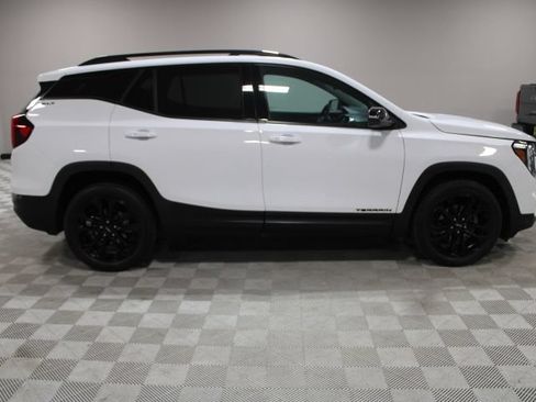 Used 2022 GMC Terrain SLT w/ Tech Package AWD/4WD image 13