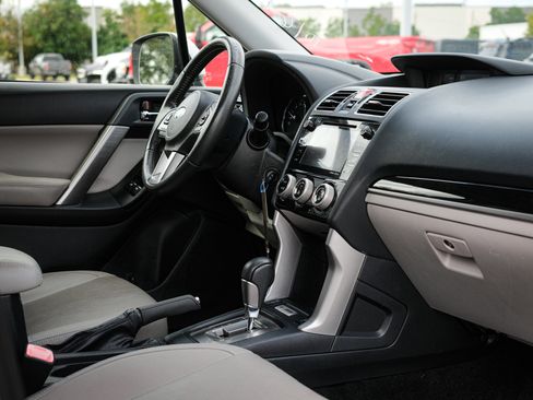 Used 2017 Subaru Forester 2.5i Limited image 35