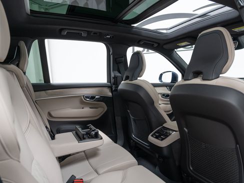 New 2026 Volvo XC90 B5 Plus w/ Protection Package AWD/4WD image 23