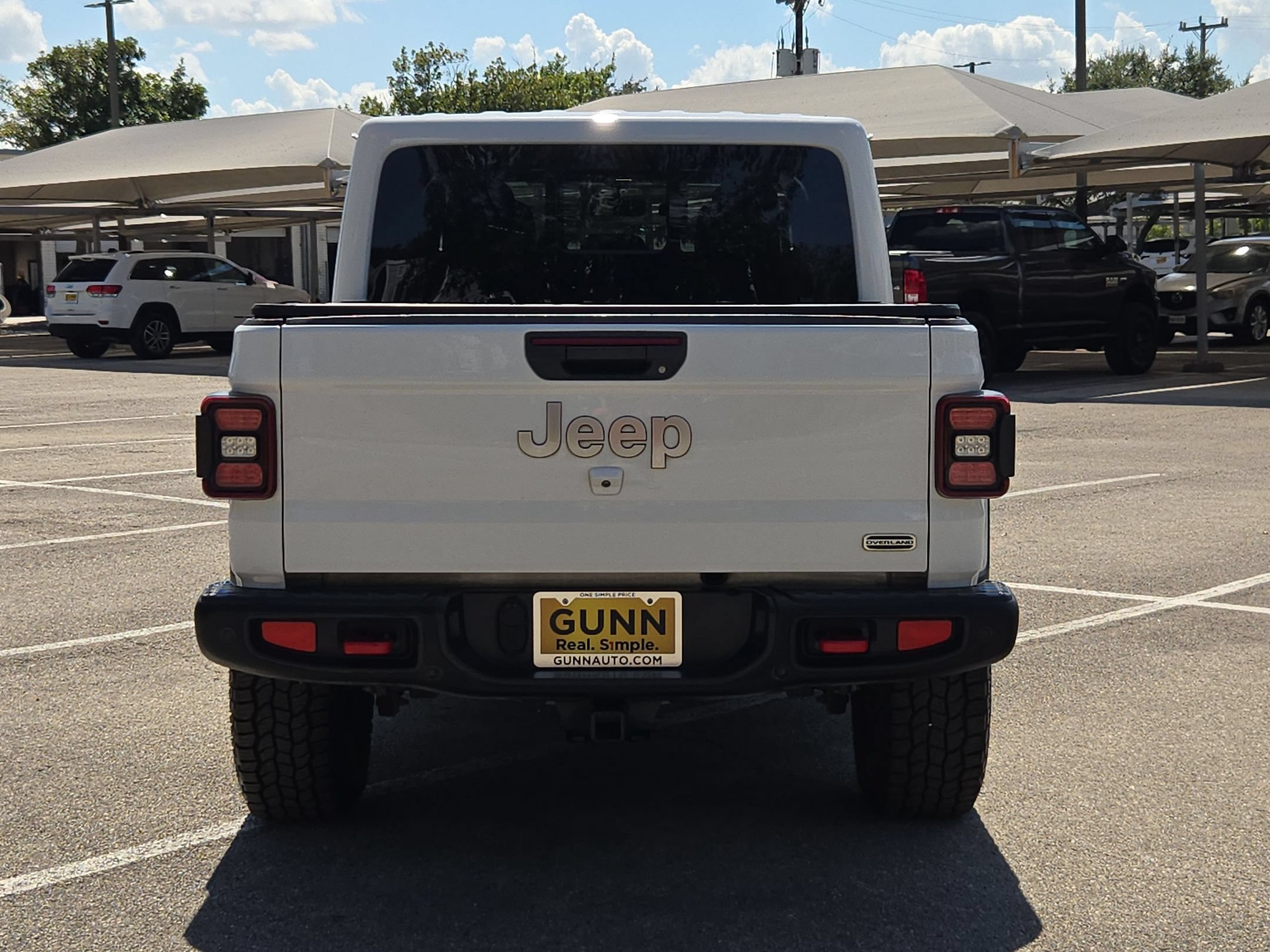 Used 2020 Jeep Gladiator Overland AWD/4WD image 4
