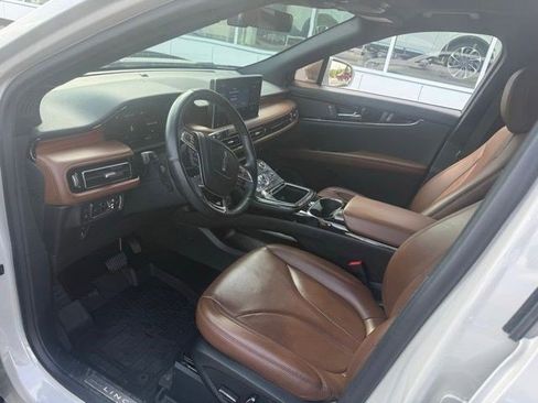 Used 2022 Lincoln Nautilus Reserve AWD/4WD image 10
