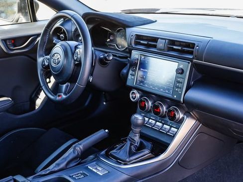 Used 2024 Toyota GR86 Premium RWD image 13