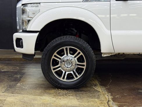 Used 2015 Ford F350 Platinum w/ Platinum Package image 3