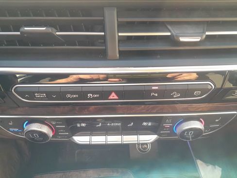 Used 2018 Audi Q7 3.0T Prestige w/ Prestige Package AWD/4WD image 14