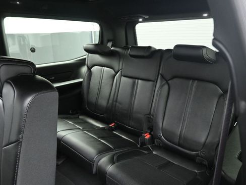 Used 2024 Jeep Wagoneer Series II w/ Premium Group I AWD/4WD image 36