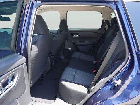 Used 2024 Nissan Rogue SV FWD image 23