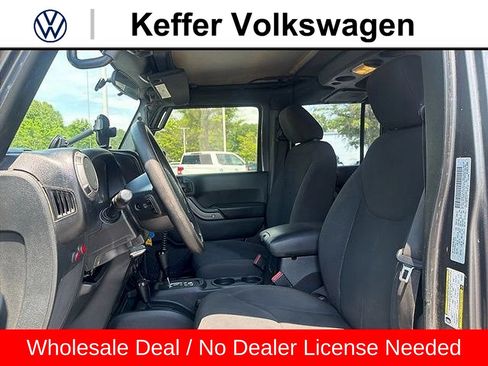 Used 2016 Jeep Wrangler Unlimited Sport AWD/4WD image 12