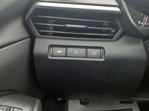 Used 2024 Nissan Altima 2.5 SV image 23