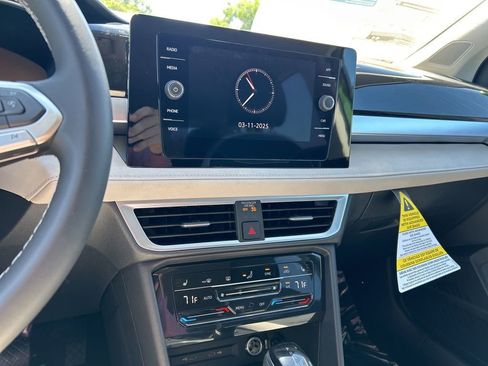 Used 2025 Volkswagen Taos SE image 25