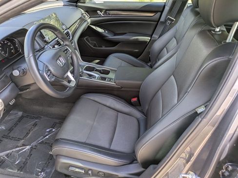 Used 2018 Honda Accord Sport image 15