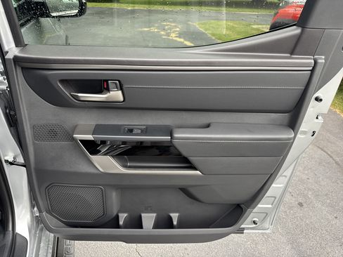 New 2025 Toyota Tundra Limited image 30