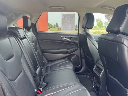 Used 2020 Ford Edge Titanium AWD/4WD image 30