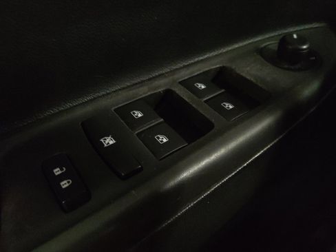 Used 2019 Chevrolet Spark LT image 27