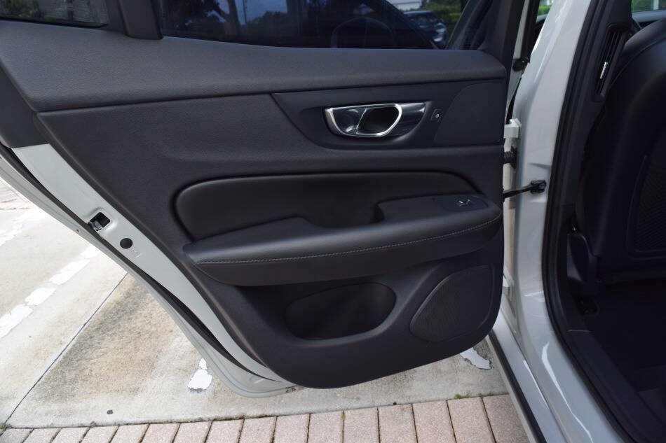 Used 2019 Volvo S60 T5 Momentum w/ Multimedia Package FWD image 72