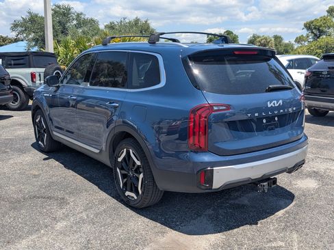 Used 2023 Kia Telluride S AWD/4WD image 7