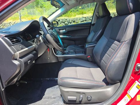 Used 2017 Toyota Camry SE w/ Protection Package (Q2) FWD image 18
