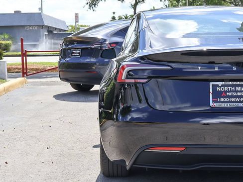 Used 2024 Tesla Model 3 Long Range AWD/4WD image 16