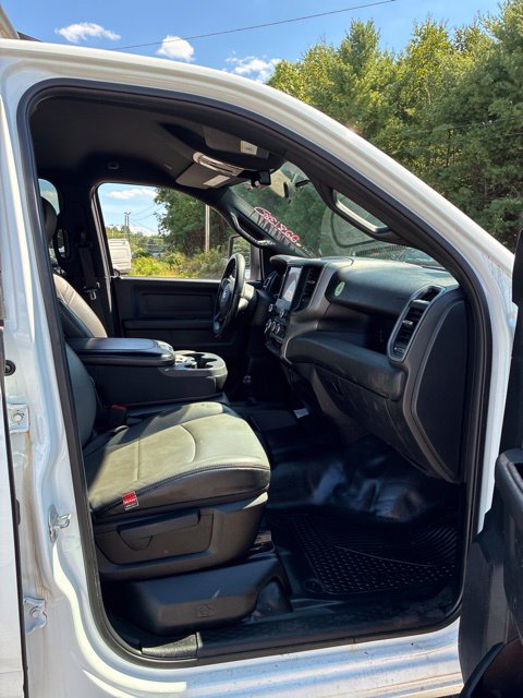 Used 2024 RAM 2500 Tradesman w/ Chrome Appearance Group AWD/4WD image 8