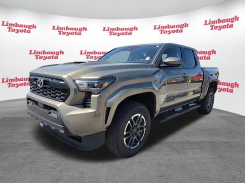 Used 2025 Toyota Tacoma TRD Sport image 19
