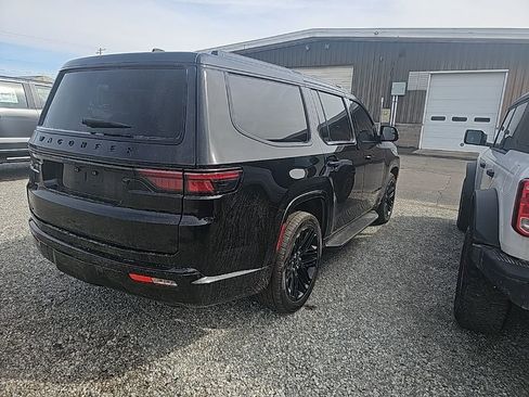 Used 2022 Jeep Wagoneer Series II image 7