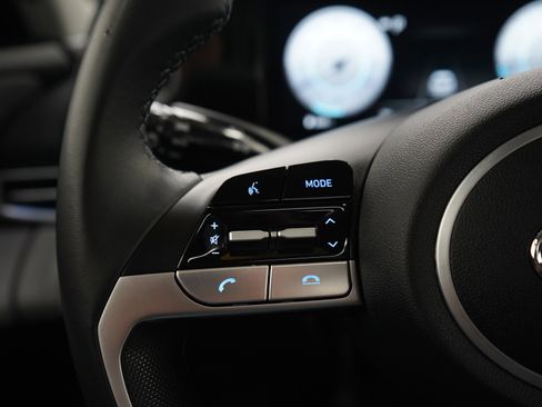 Used 2023 Hyundai Elantra Limited FWD image 24