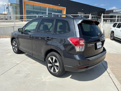Used 2018 Subaru Forester 2.5i Premium w/ All-Weather Package AWD/4WD image 3