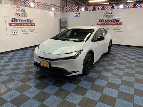 New 2026 Toyota Prius LE image 1