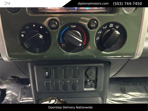 Used 2014 Toyota FJ Cruiser 4WD image 27