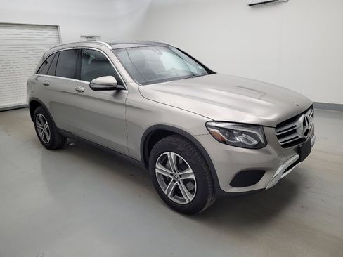 Used 2019 Mercedes-Benz GLC 300 4MATIC image 11