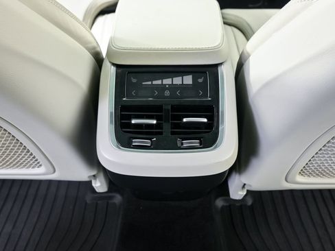 Certified 2023 Volvo XC90 B6 Ultimate w/ Protection Package image 22